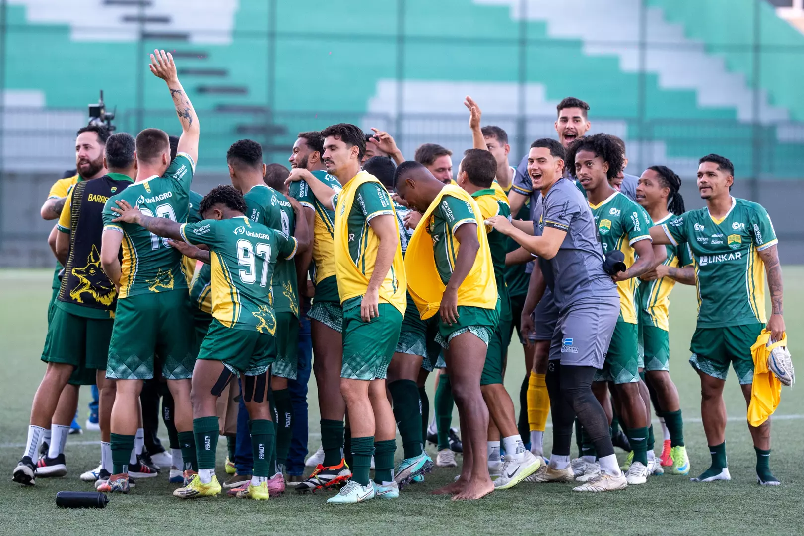 DRAMA, SUPERAÇÃO E FESTA: BARREIRAS FC DERROTA LEÔNCIO NO ÚLTIMO LANCE E GARANTE VAGA DECISIVA